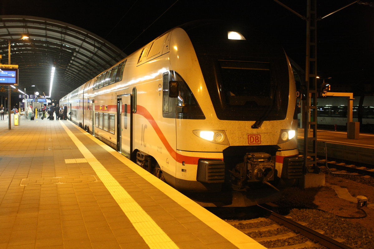 4110 XXX als IC95 mit ziel Wien Hbf im Bahnhof Halle/Saale Hbf am 31.7.20