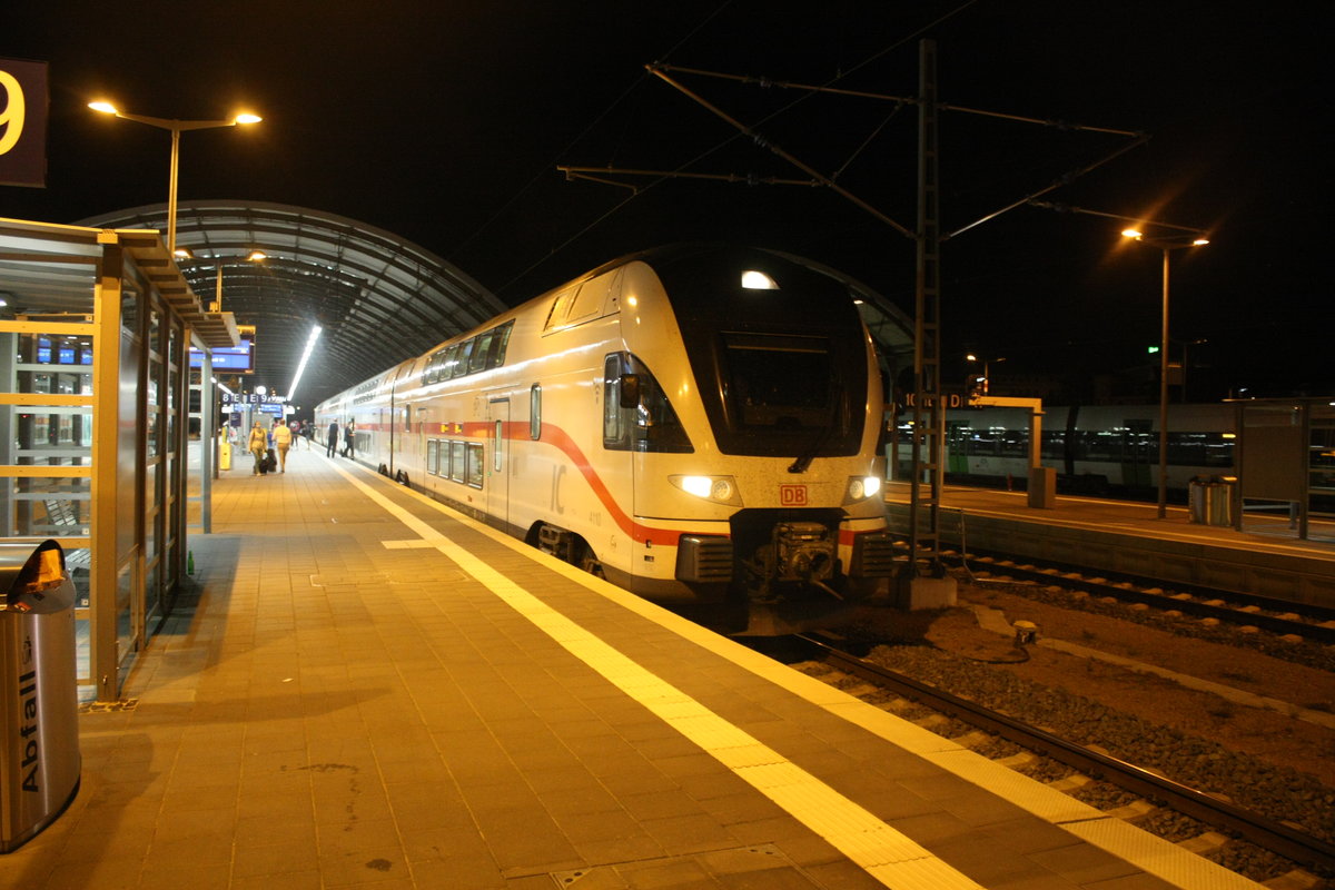 4110 XXX als IC95 mit ziel Wien Hbf im Bahnhof Halle/Saale Hbf am 31.7.20