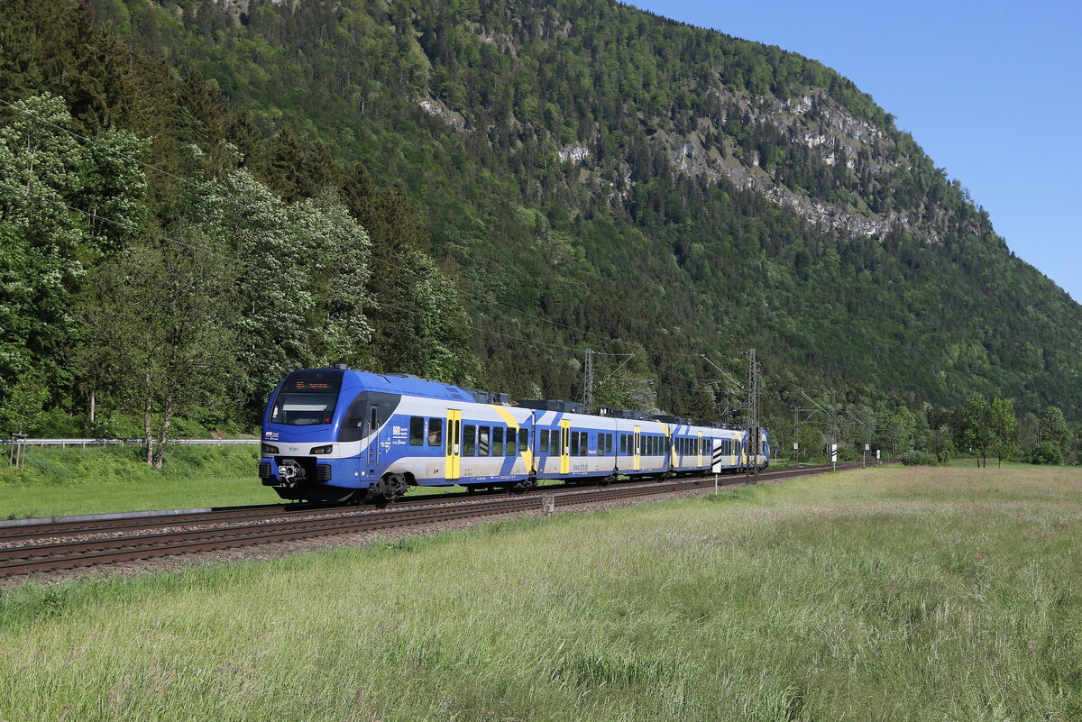 430 001 auf dem Weg nach Kufstein am 14. Mai 2024 bei Niederaudorf.