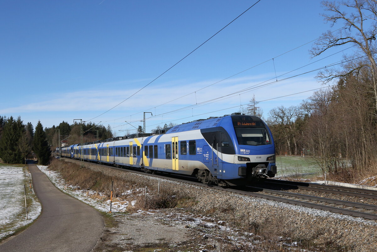 430 009 und 430 004 waren am 24. Februar 2024 bei Hufschlag in Richtung Salzburg unterwegs.