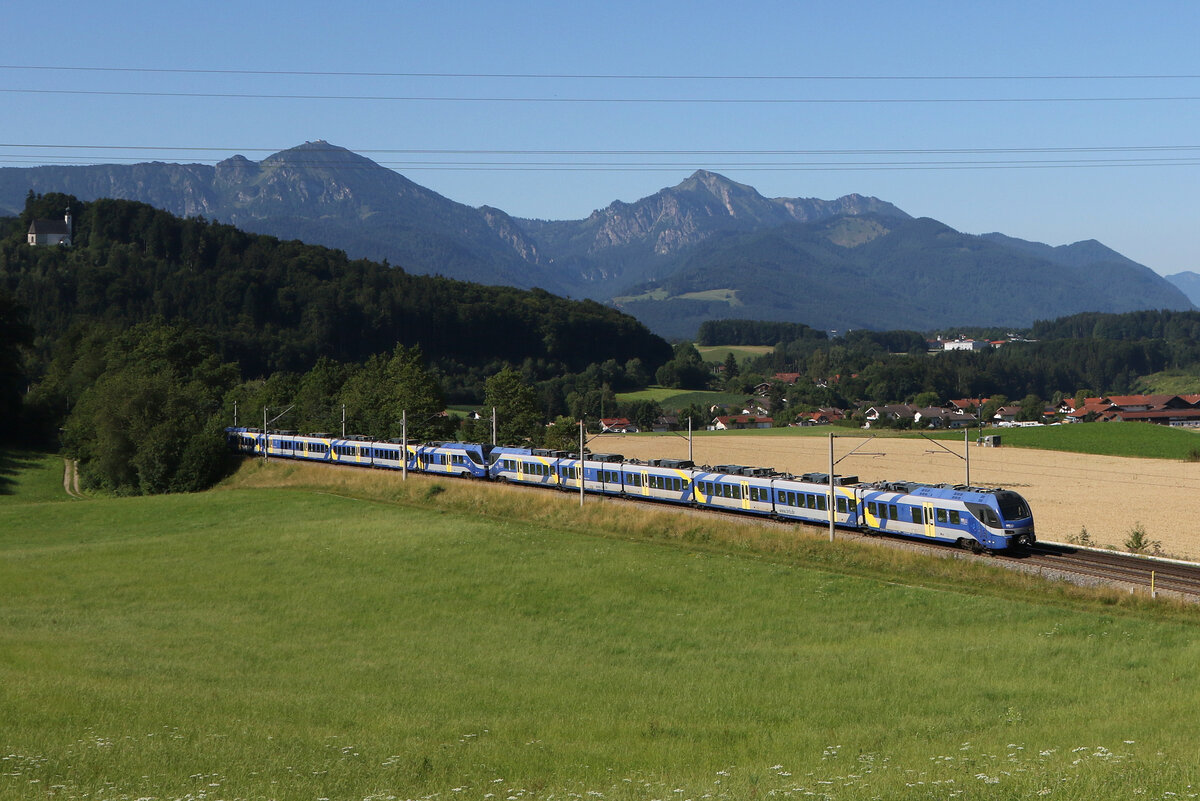 430 018, 430 028 und 430 xxx aus Mnchen kommend am 19. Juli 2025 bei Vachendorf.