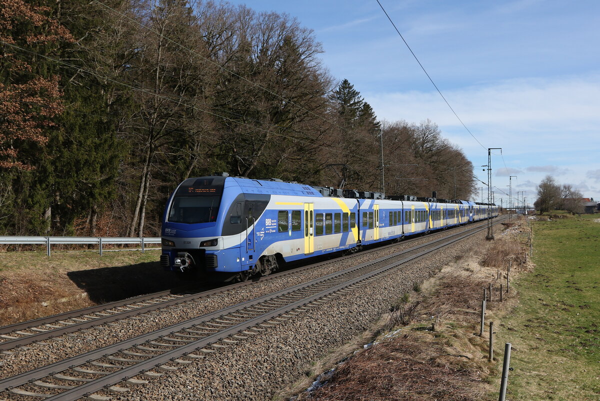 430 028 und 430 025 auf dem Weg nach Mnchen am 24. Februar 2024 bei Hufschlag.