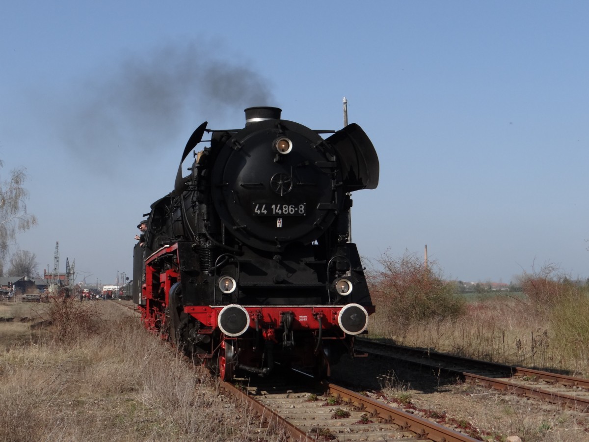 44 1486-8 zusehen beim Bw Fest in Sta�furt am 29.03.14.