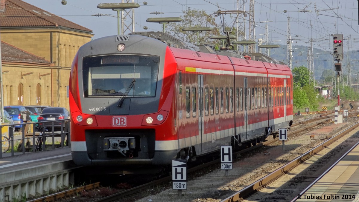 440-303 fährt als RB aus Würzburg in Bamberg ein.
Aufgenommen im April 2014.