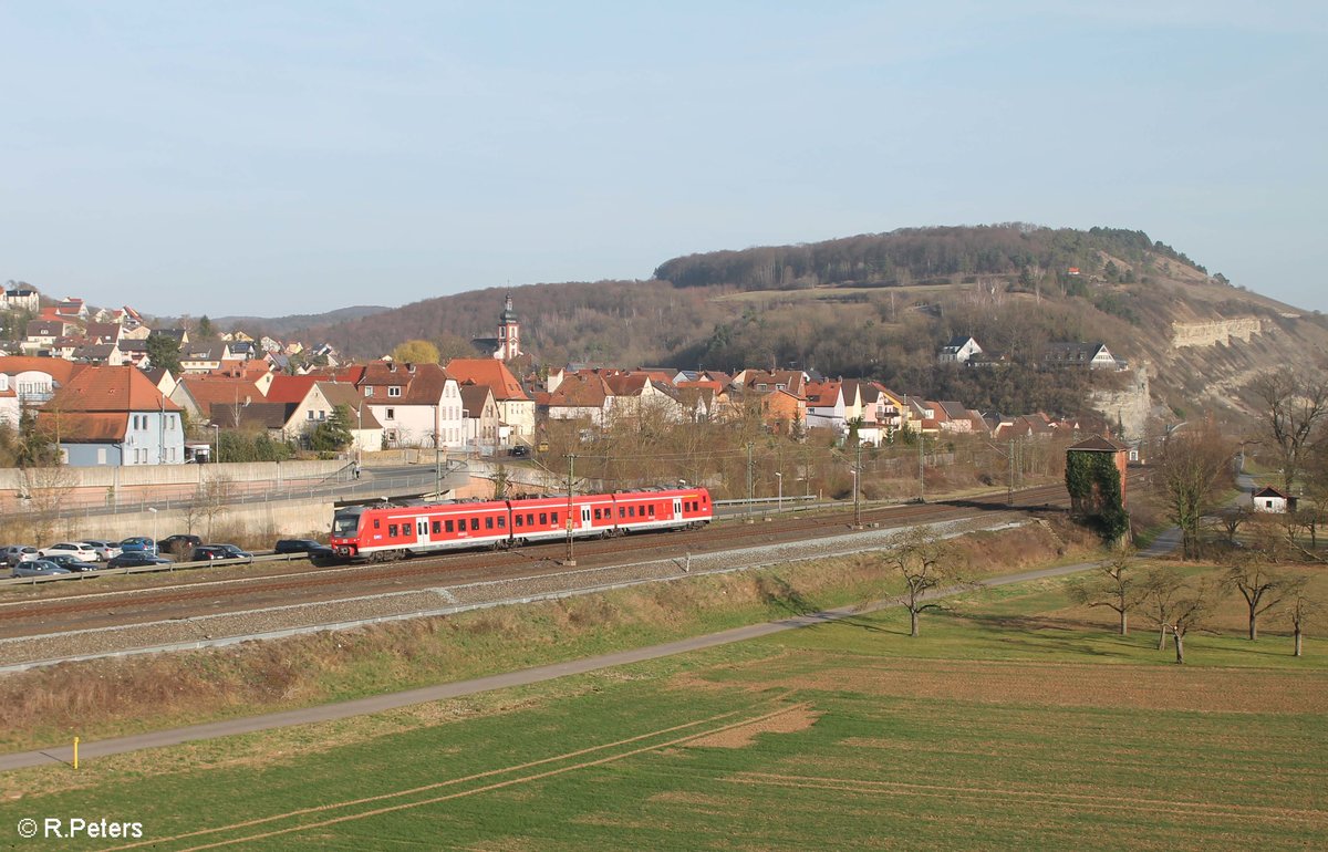 440 323-4 fährt als RB 58052 Treuchtlingen - Karlstadt in Retzbach-Zellingen ein. 16.03.17