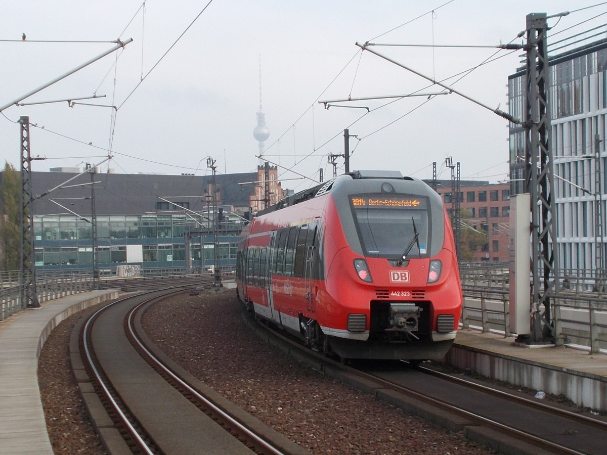 442 323 verließ,am 25.Oktober 2014,den Berliner Hbf.
