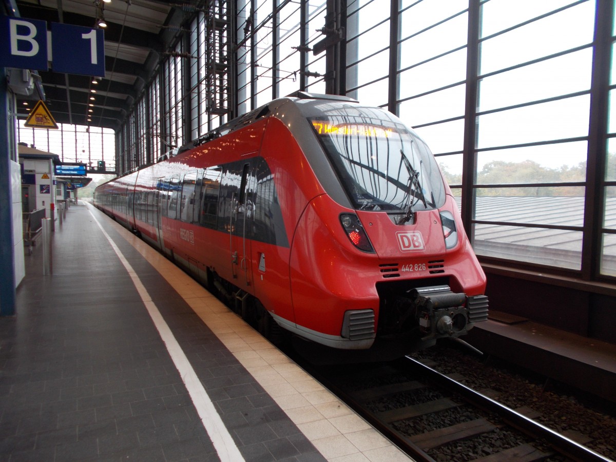 442 826 konnte ich,am 25.Oktober 2014,nur noch bei der Ausfahrt aus Berlin Zoologischer Garten fotografieren da ich nicht schnell genug auf dem Bahnsteig war.