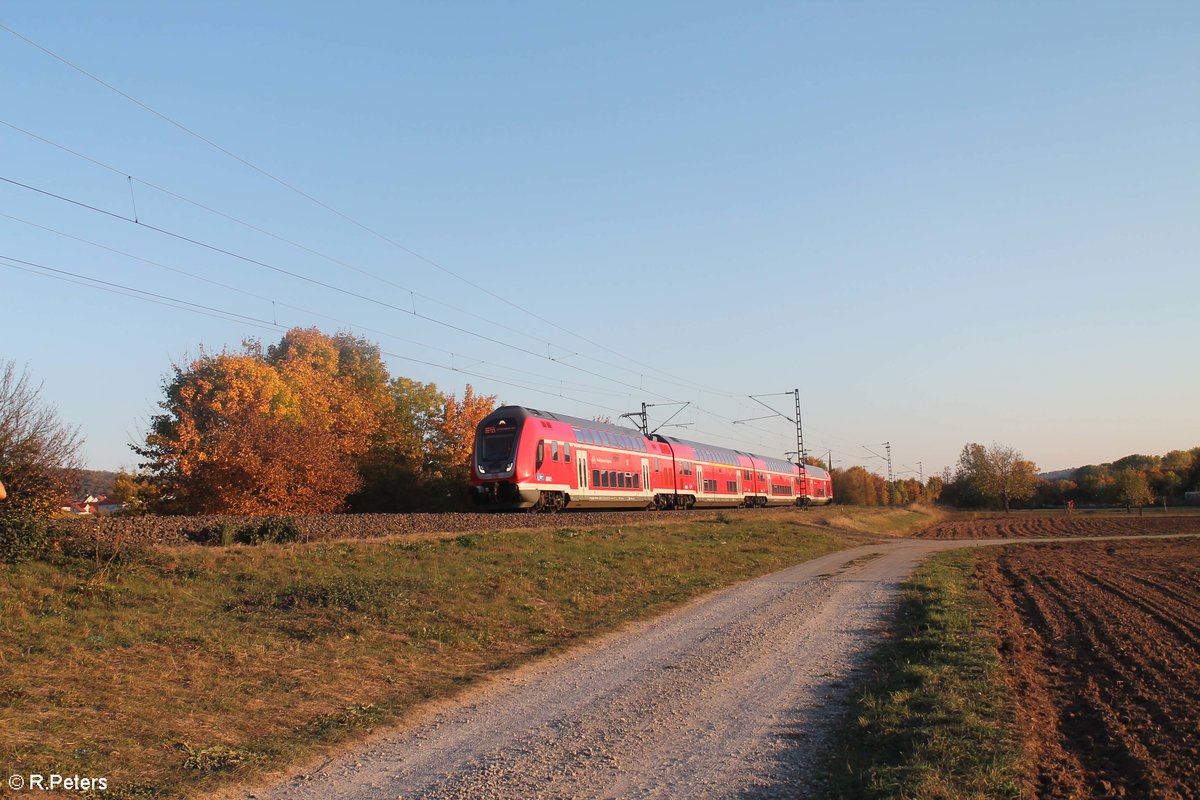 445 065-6 zieht als RE 55 Würzburg - Frankfurt/Main bei Thüngersheim vorbei. 13.10.18