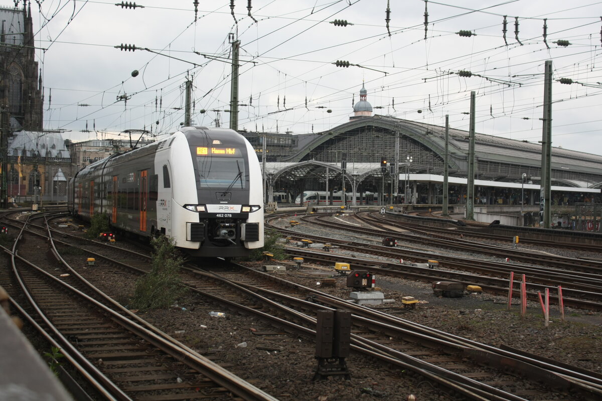 462 078 verlsst den Bahnhof Kln Hbf am 2.4.22