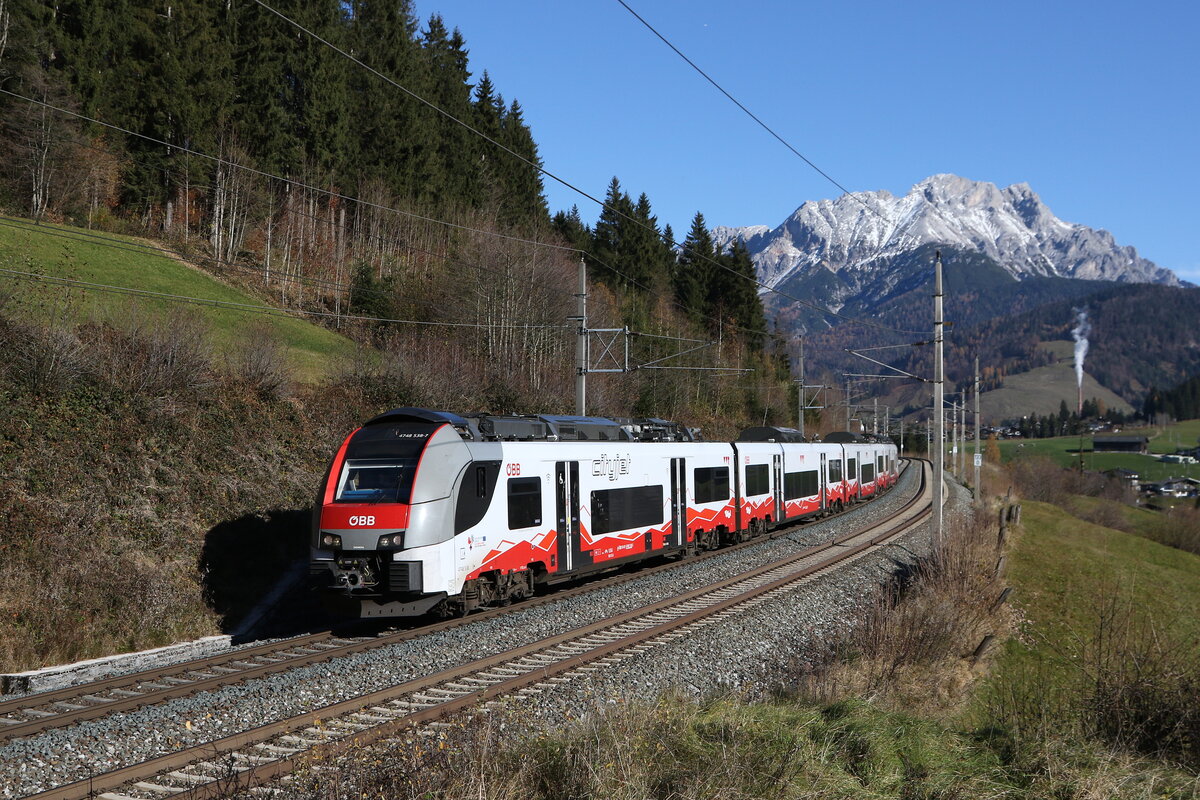 4748 038 aus Hochfilzen kommend am 8. November 22025 bei Pfaffenschwend.