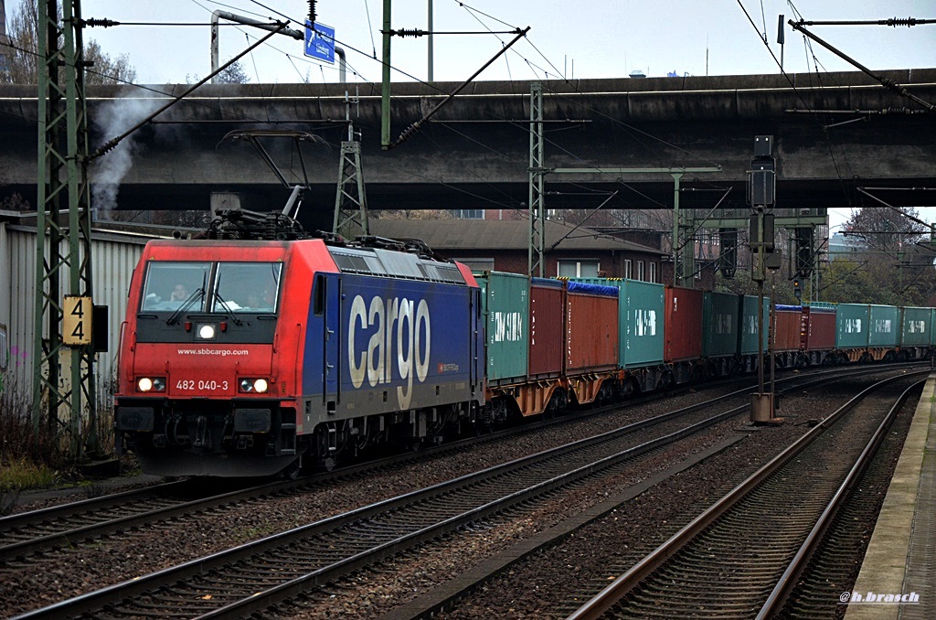 482 040-3 zog einen kastenzug durch hh-harburg,05.12.14