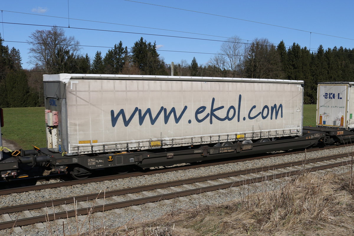 4956 934 (Sdggmrss) mit einem  Ekol-Auflieger  am 21. Februar 2020 bei Grabensttt.