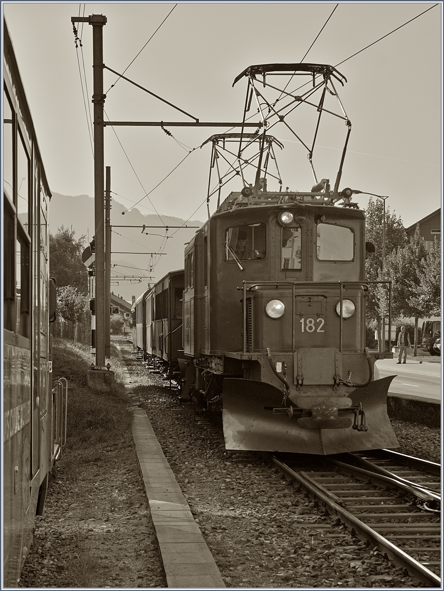 50 Jahre Blonay Chamby - MEGA BERNINA FESTIVAL: Das RhB Berninabahn Krokodil Ge 4/4 182 in Blonay
9. Sept. 2018