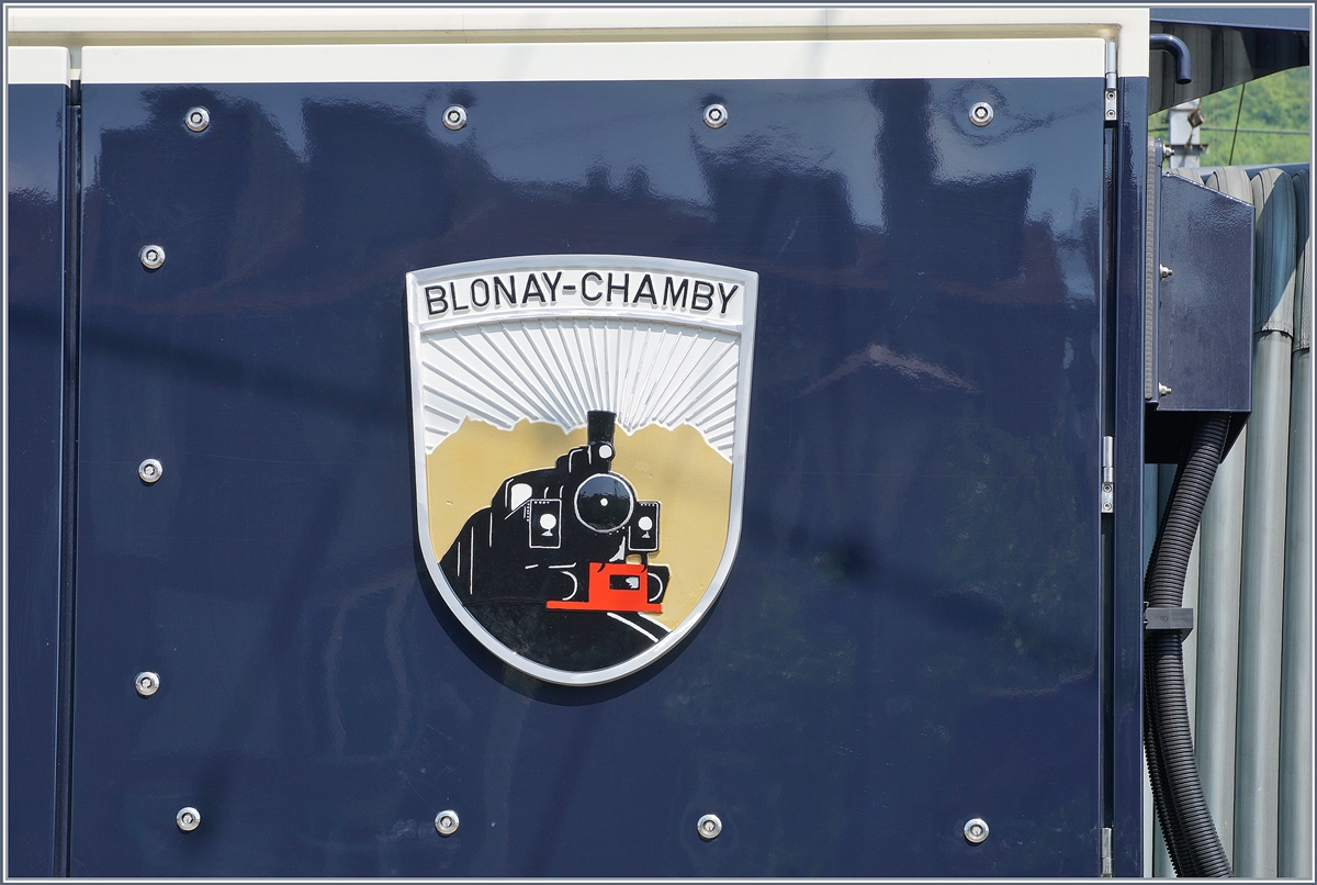 50 Jahre Blonay - Chamby Museumsbahn: heute enthüllte Wappen der  Blonay- Chamby Museumsbahn  am ABeh 2/6 7503. 
Blonay, den 4. Mai 2018