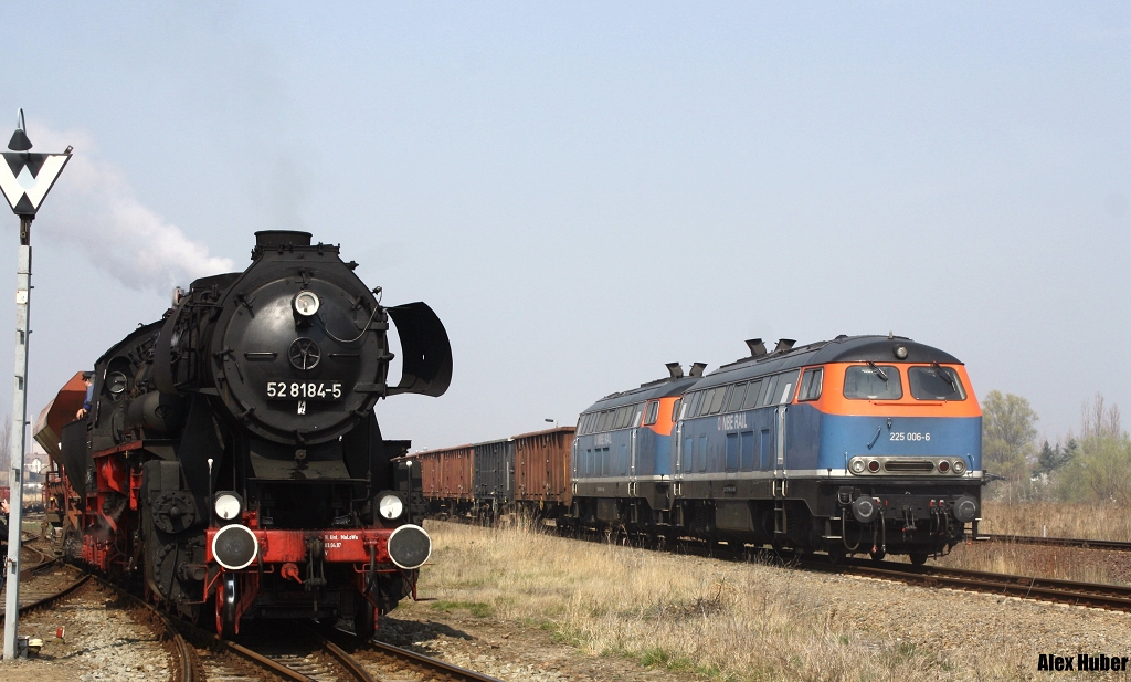 52 8184 und 225 006 in Sta�furt