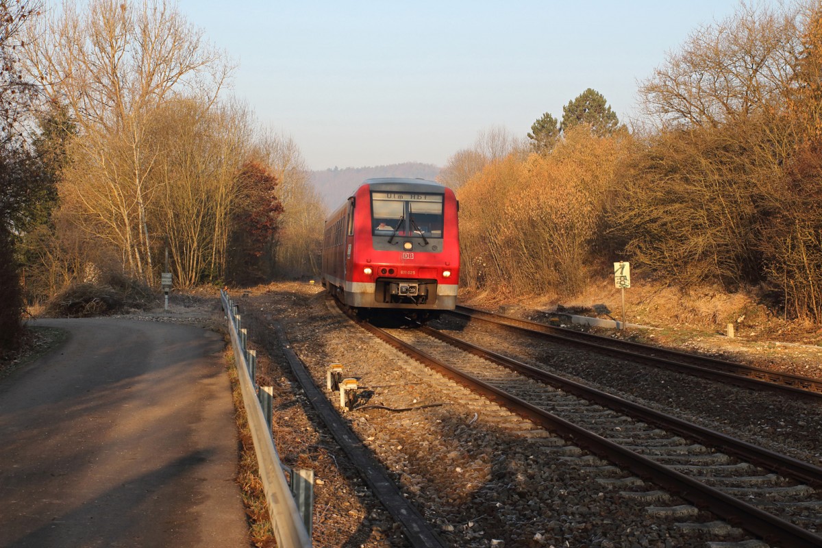 611 025-8 konnte am Morgen des 13.03.14 in Herrlingen auf seiner Fahrt nach Ulm Hbf fotografiert werden.