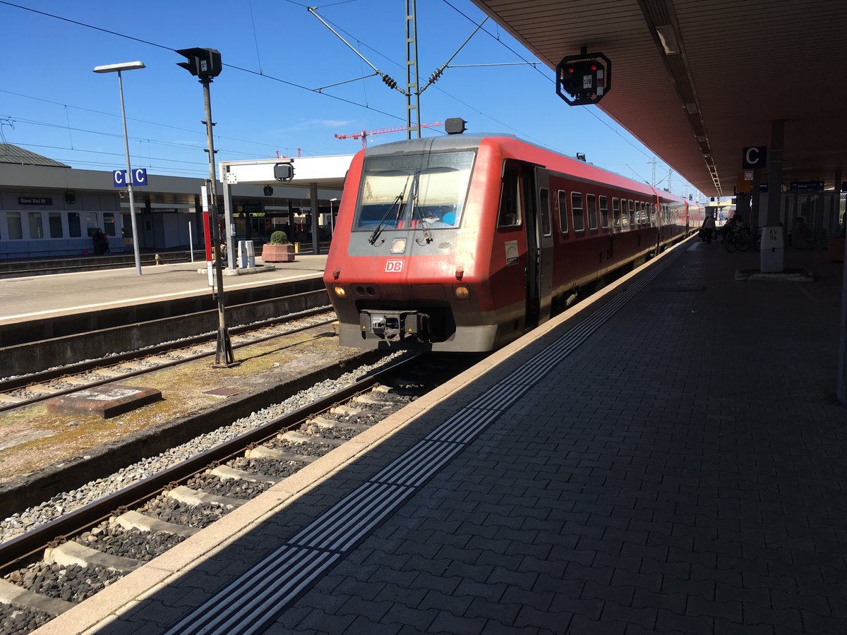 611 027 und 611 036 am 30.04.17 in Basel Bad Bf.