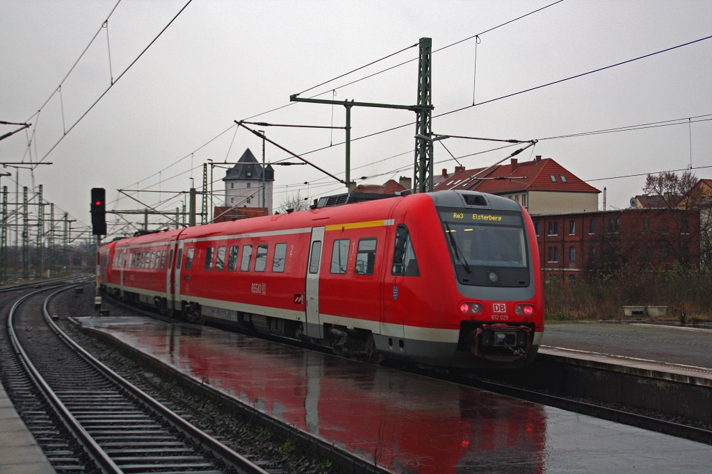 612 029 in Weimar als Testfahrt nach Elsterberg am 17.12.14