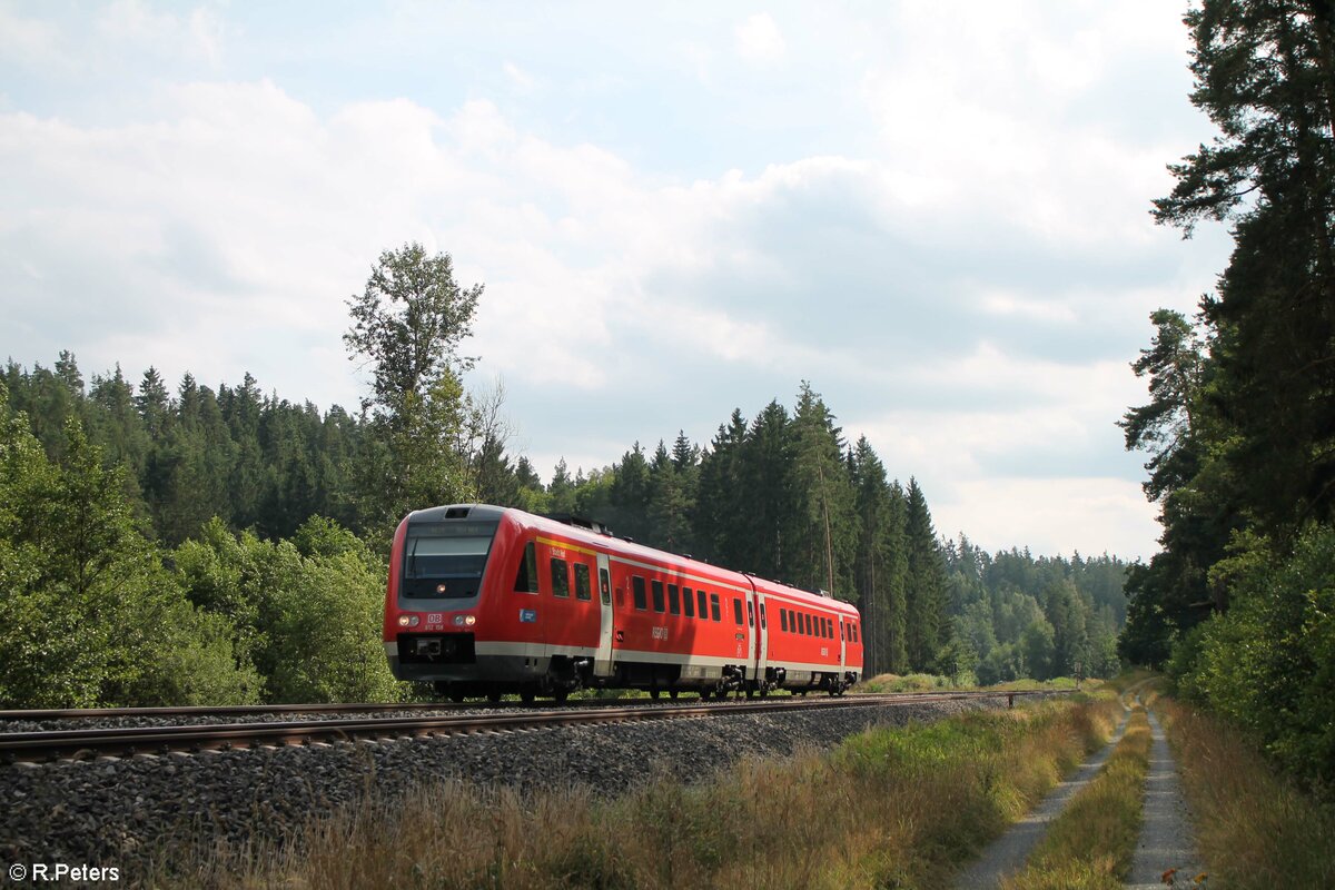 612 158 als RE31 3598 Regensburg - Hof zwischen Reuth und Wiesau. 13.08.21