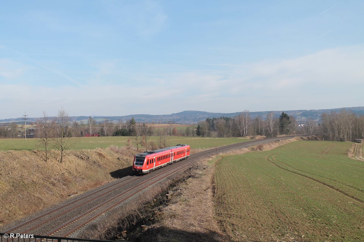 612 669 als RE 3692 Regensburg - Hof bei Unterthölau. 25.03.17