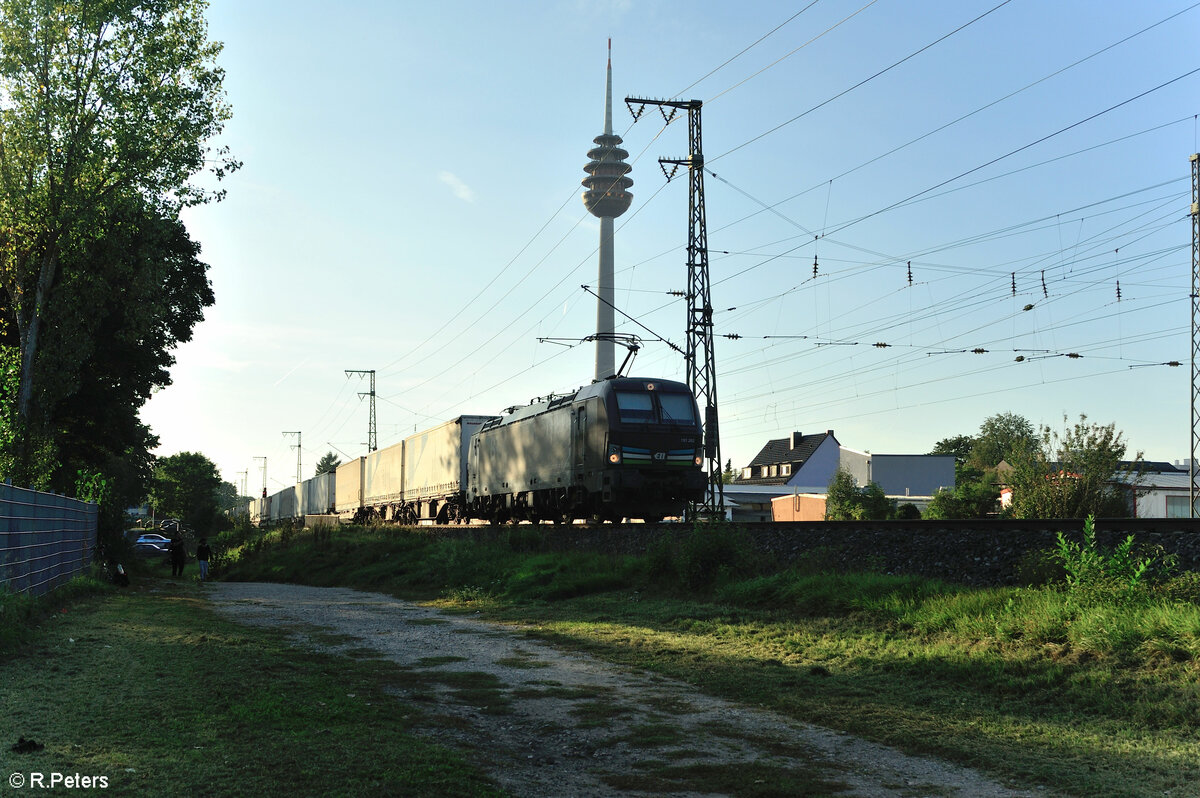 6193 202-9 mit einem einem ekol Wechselpritschenzug in Nürnberg Hohe Marta in Richtung Treuchtlingen. 27.09.23