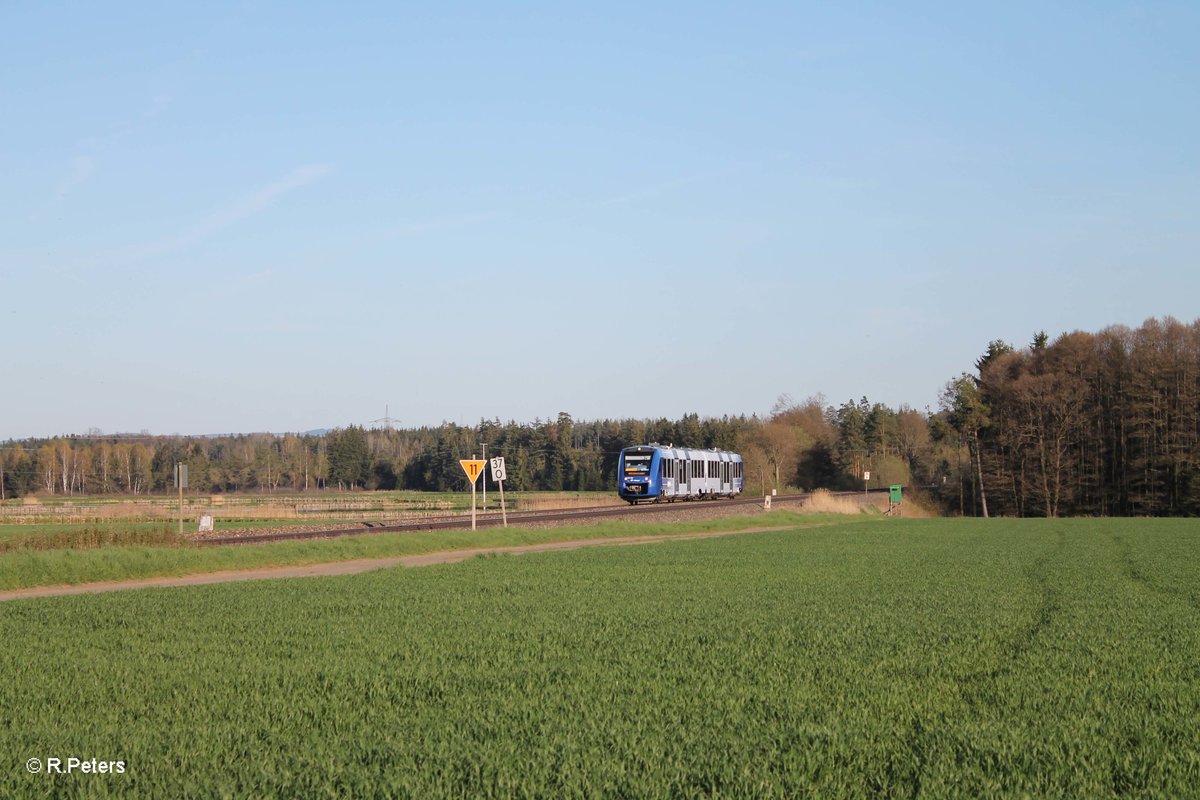 622 409 als OPB 79738 Regensburg - Marktredwitz bei Oberteich. 21.04.16