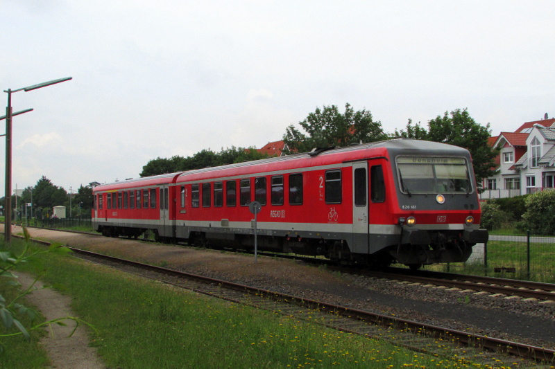 628 401/928 401 bei der Ausfahrt in Lorsch/Ried am 29.Mai.2014