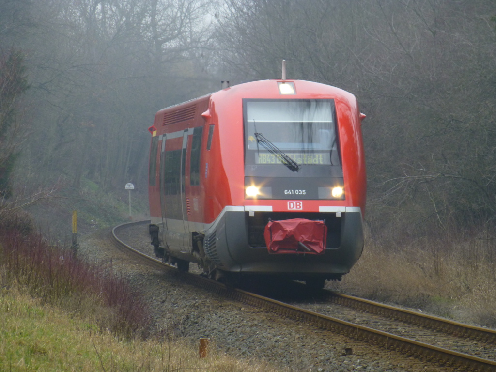 641 035 erreicht am 5.2.14 den Zielbahnhof Buttstdt, um kurz darauf wieder nach Smmerda zurckzufahren.