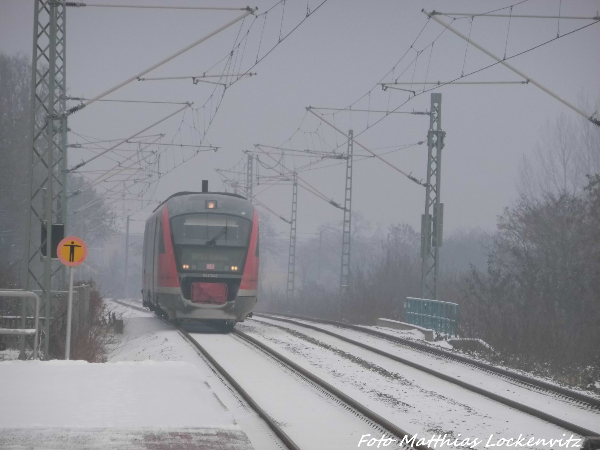 642 042 / 542 beim einfahren in den Bahnhof Delitzsch ob Bf am 7.1.16