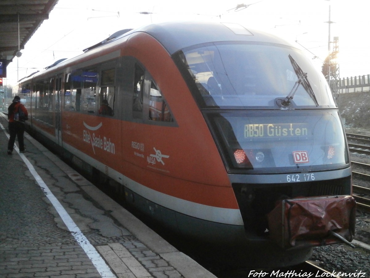 642 176 / 676 als RB50 mit ziel Gsten im Bahnhof Dessau Hbf am 5.2.15