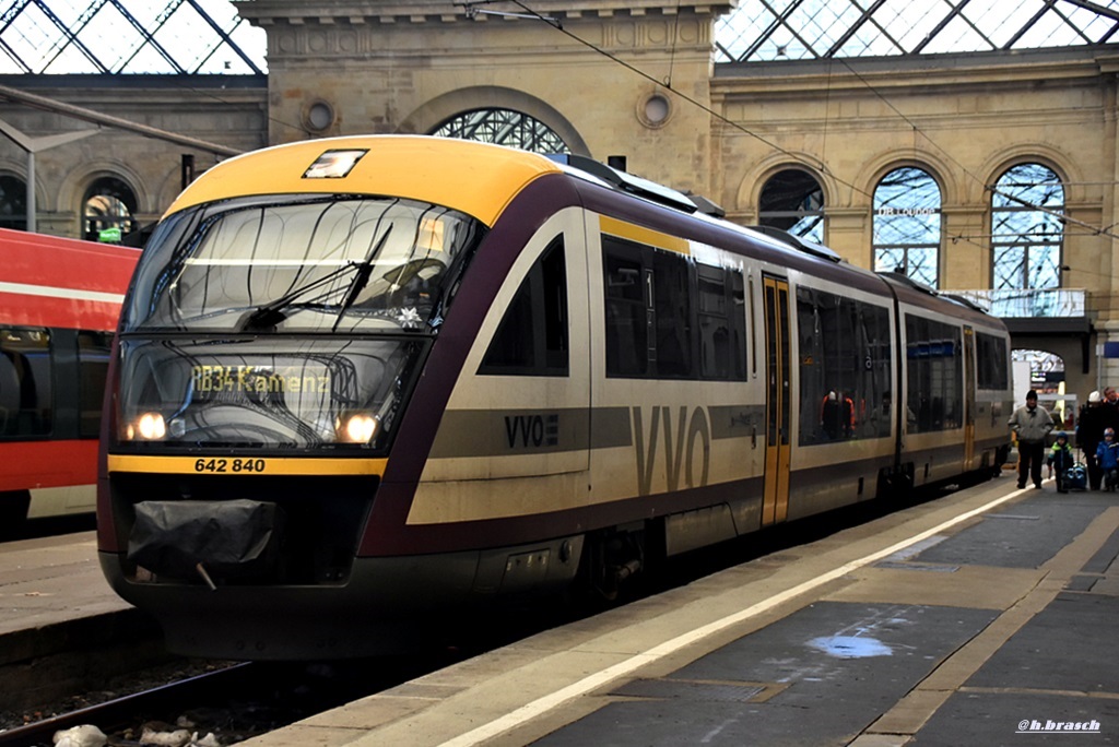 642 840 der VVO stand im hbf dresden,04.02.17