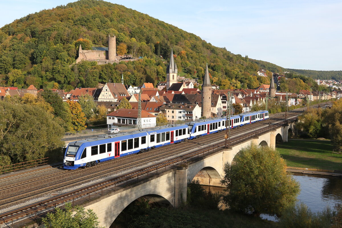 648 343, 648 342 und 648 345 der  Bayerischen Regiobahn  am 11. Oktober 2022 bei Gemnden am Main.