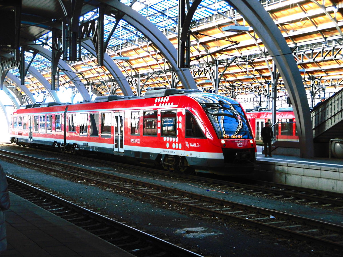 648 459/959 steht als RE83 mit ziel Kiel Hbf im Lbecker Hbf am 7.1.18