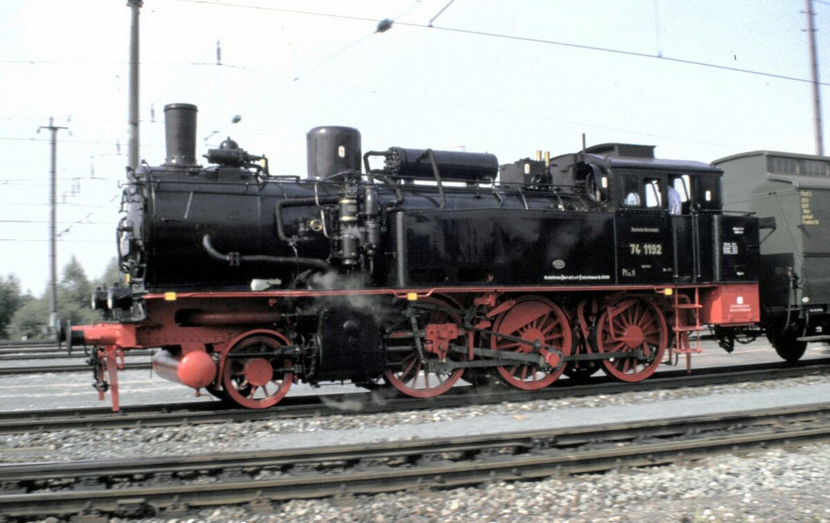 74 1192 mit Berliner S-Bahn Abteilwagen bei der Jubiläumsparade 150 Jahre Deutsche Eisenbahn in Nürnberg am 14.09.1985.