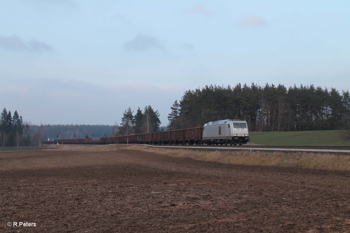 76 111 mit dem Könitzer Schrott bei Habnith bei Marktleuthen auf dem Weg nach Cheb. 09.03.16