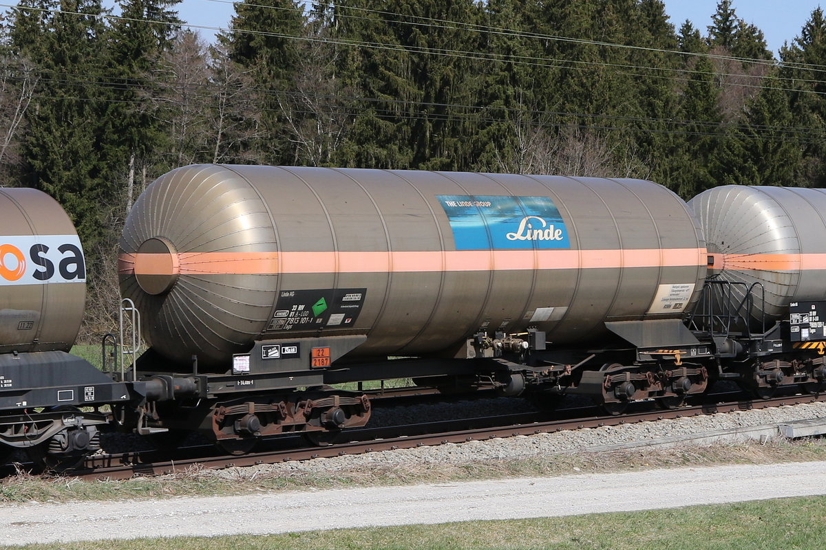 7813 101 (Zags) der  LINDE AG  am 1. April 2021 bei Grabensttt.