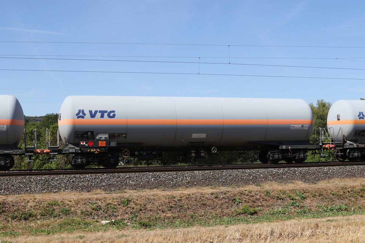 7813 615 (Zags) von  VTG  am 8. August 2022 bei Himmelstadt.