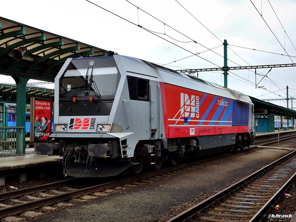 783 001-1 mußte warten auf weiterfahrt,im bahnhof decin hl.n. 03.08.17