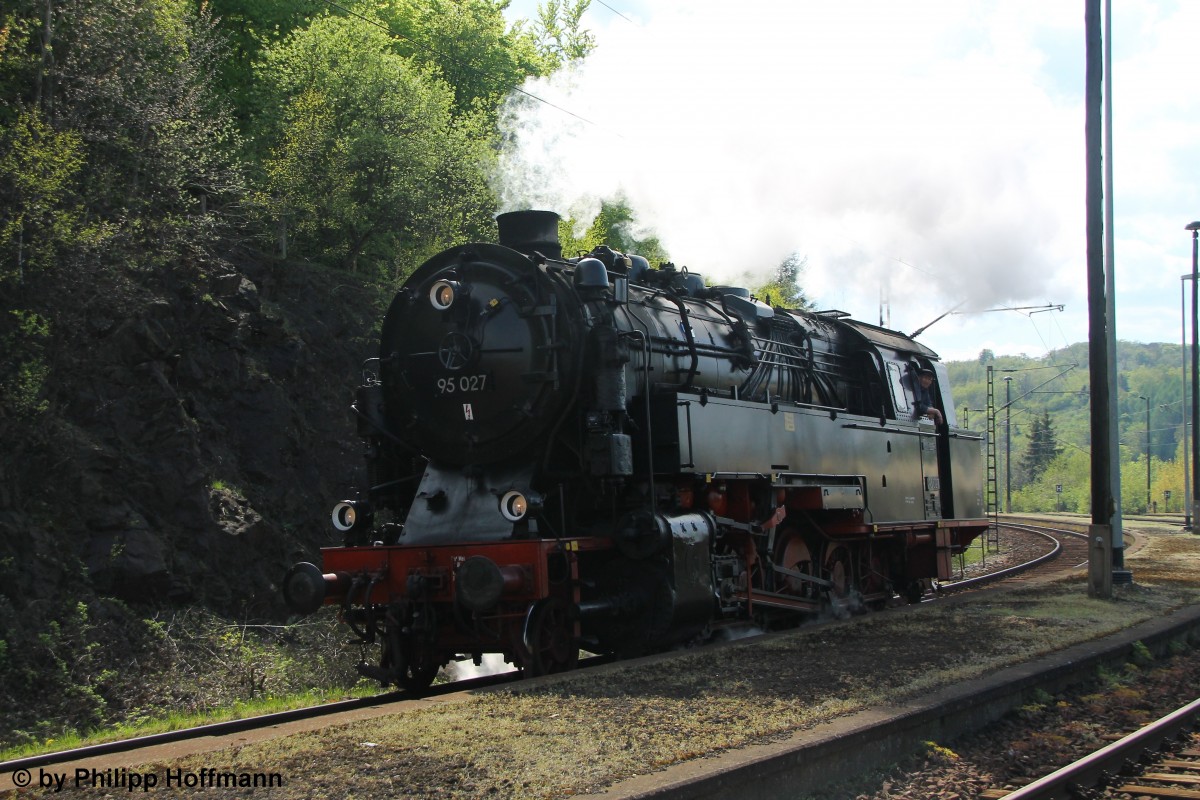 95 027 am 2.5.2015 beim Umsetzen in Michaelstein.Platz.2 (Bild des Monats) Mai.2015