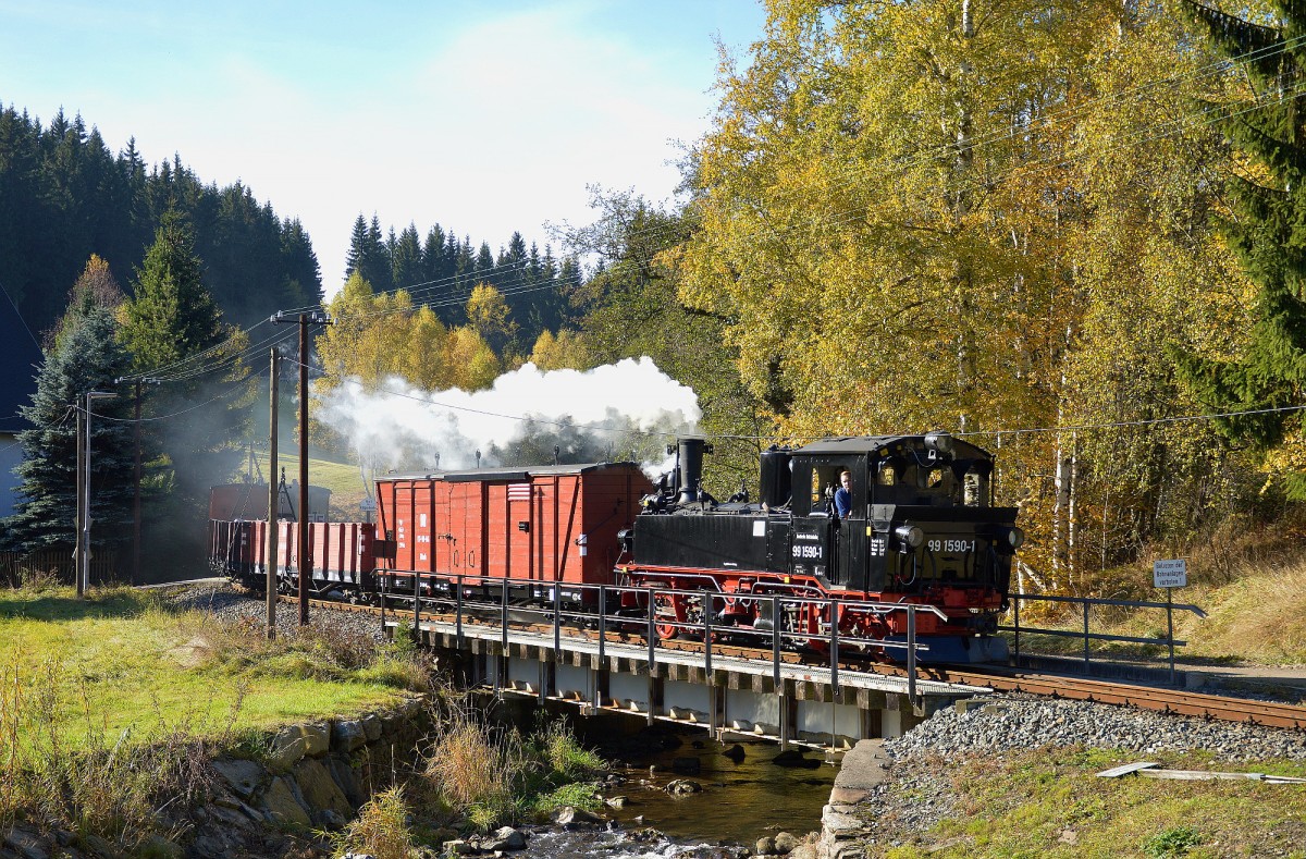 99 1590-1 bei der Einfahrt in Schmalzgrube am 24.10.2015