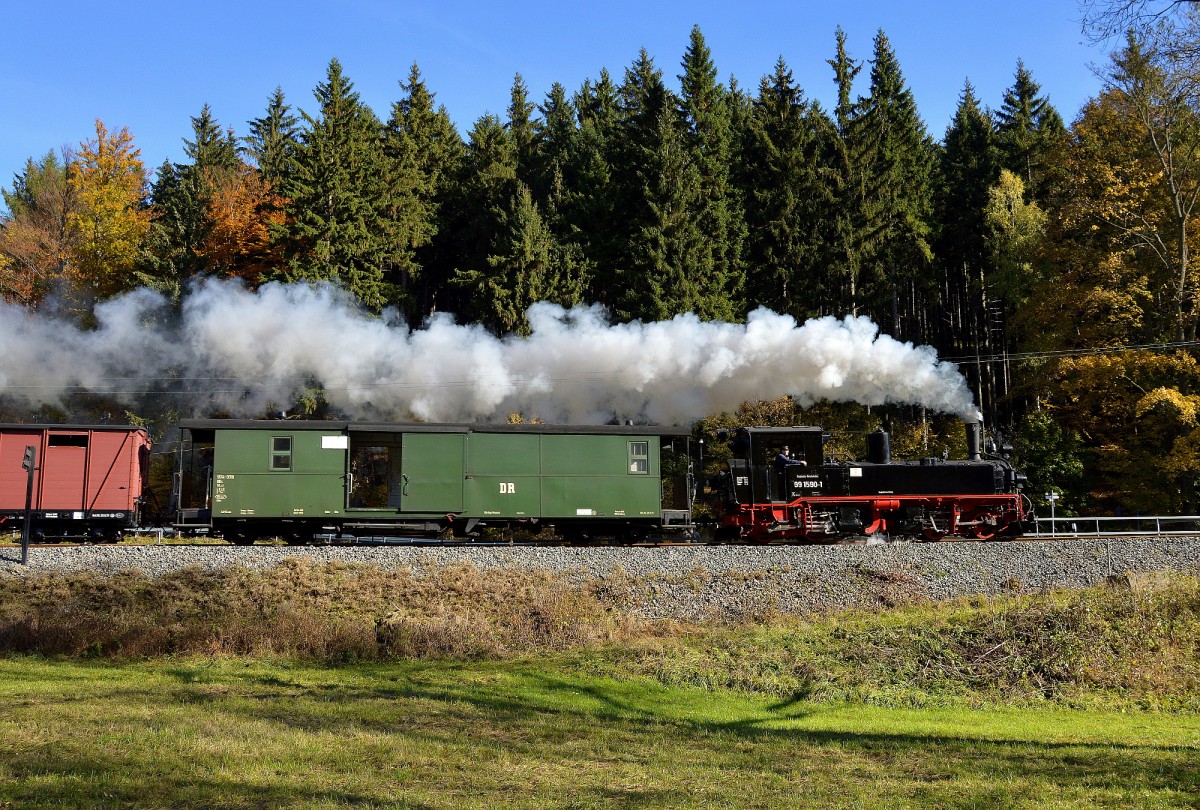 99 1590-1 bei einer Scheinanfahrt vor Schmalzgrube am 24.10.2015. III