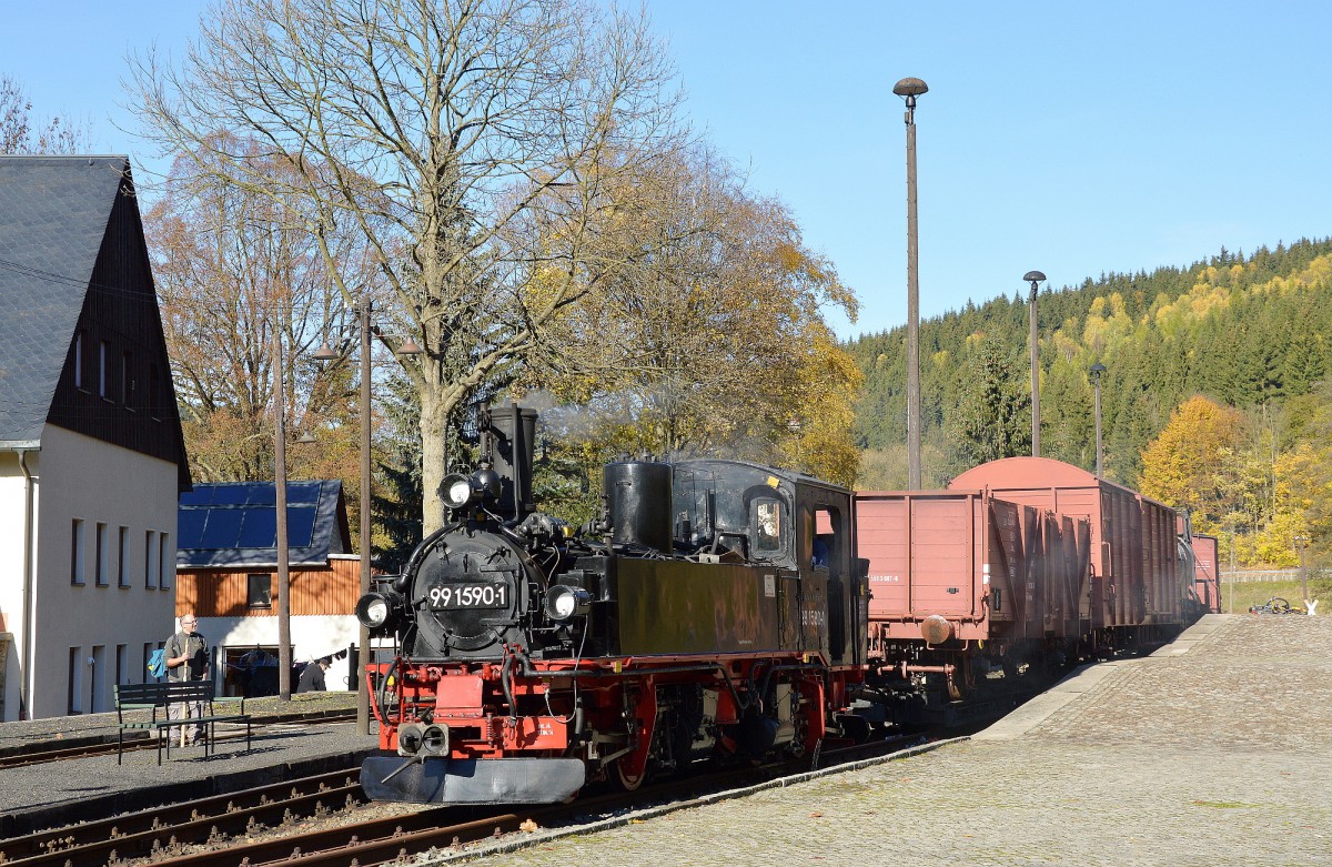 99 1590-1 in Schmalzgrube mit einem Fotozug am 24.10.2015