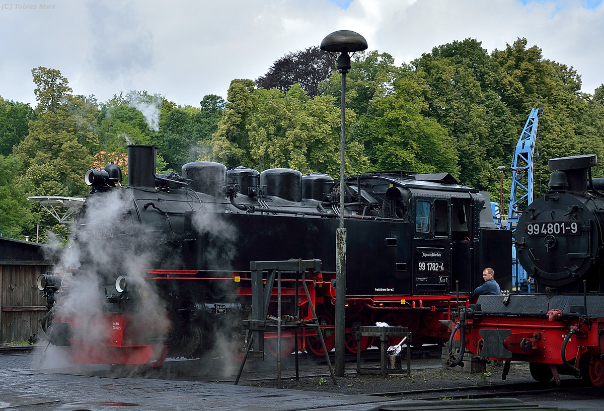 99 1782-4 beim anheizen im BW Putbus am 18.07.2016
