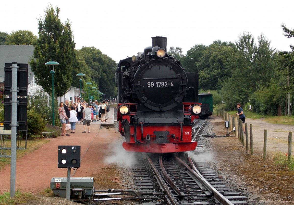 99 1782-4 beim Umfahren des P 225 in Binz am 02.08.2014.Fotograf war mein Vater Stefan Marx.