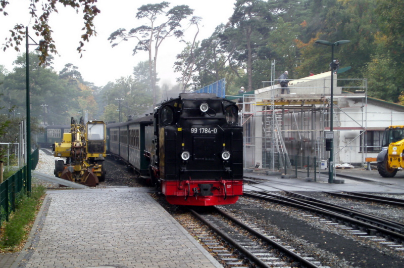 99 1784-0 bei der Einfahrt in G�hren am 15.Okt.2013 mit P 105