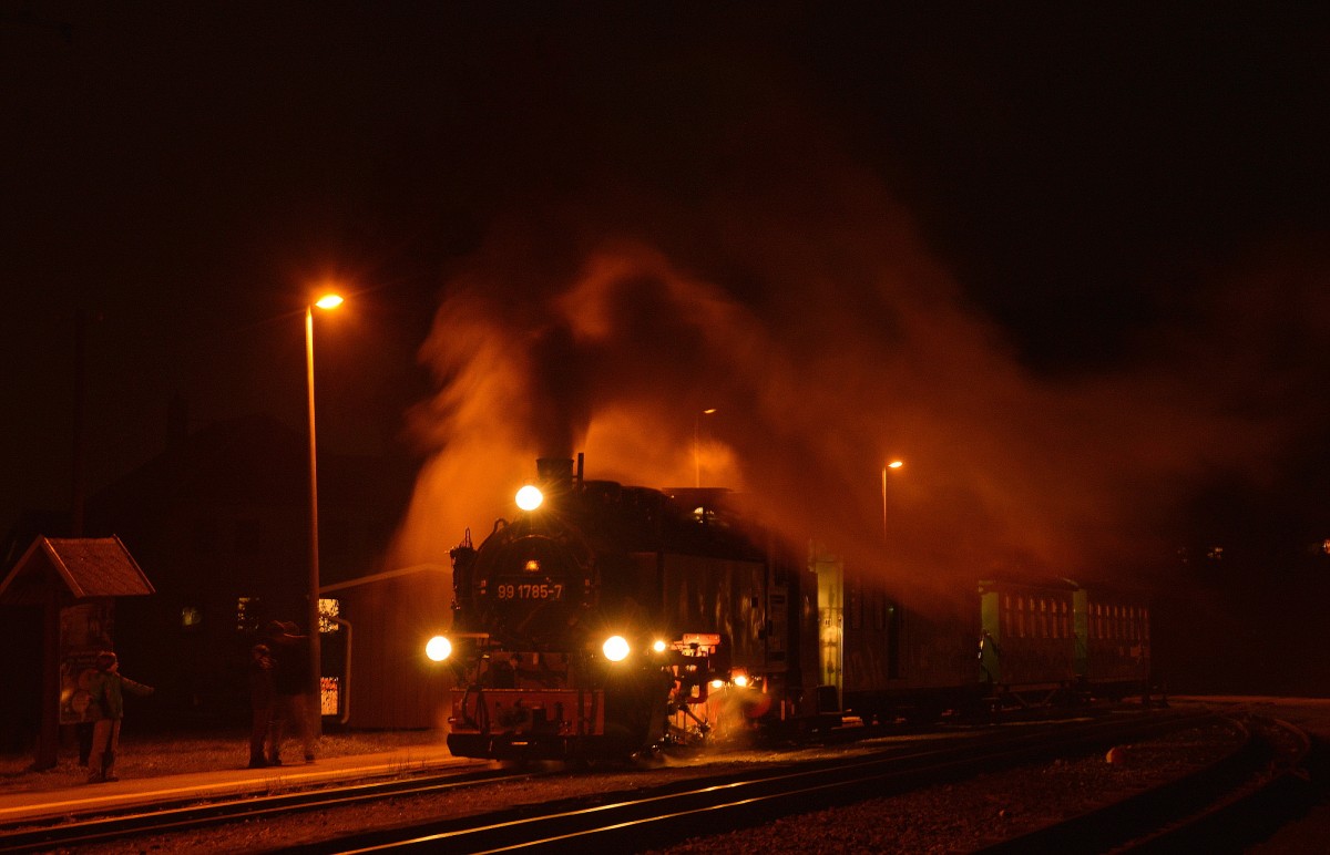 99 1785-7 mit P 1011 in Neudorf am 26.10.2015
