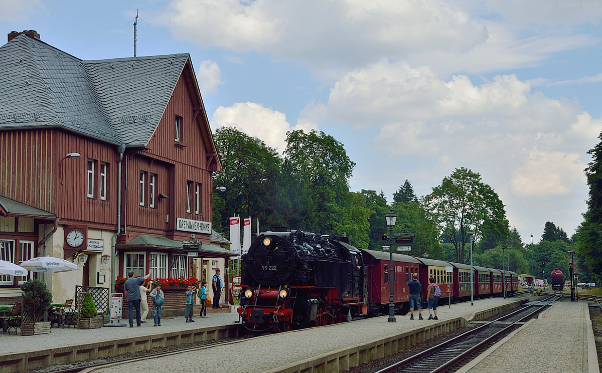99 222 bei der Einfahrt mit N 8935 am 24.07.2016 in Drei-Annen-Hohne