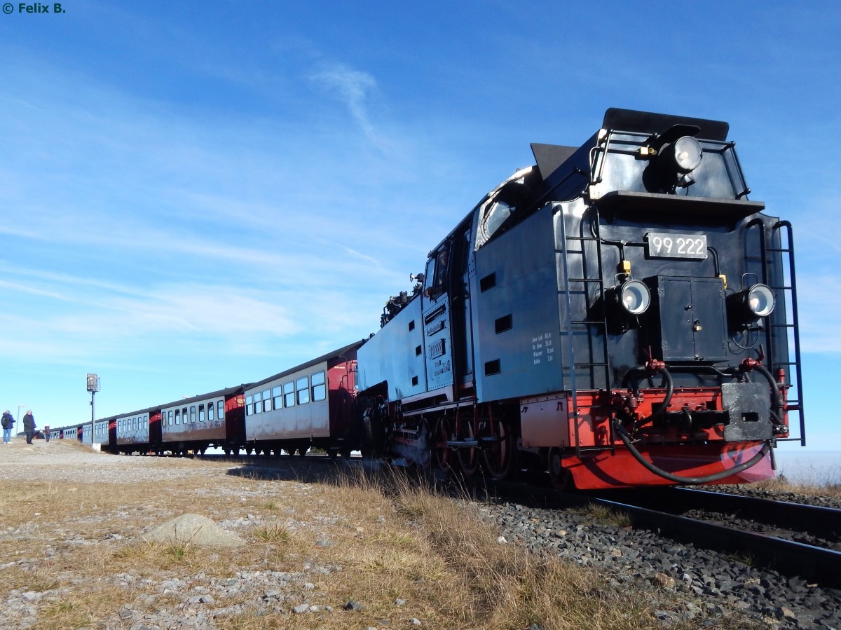 99 222 der HSB auf dem Brocken am 28.10.2015