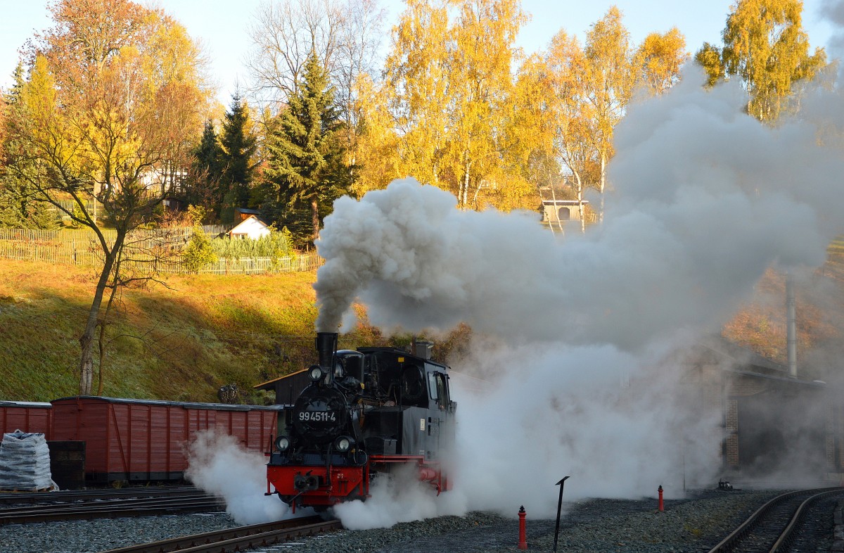 99 4511-4 rangierte am morgen des 24.10.2015 an den Zugpark.