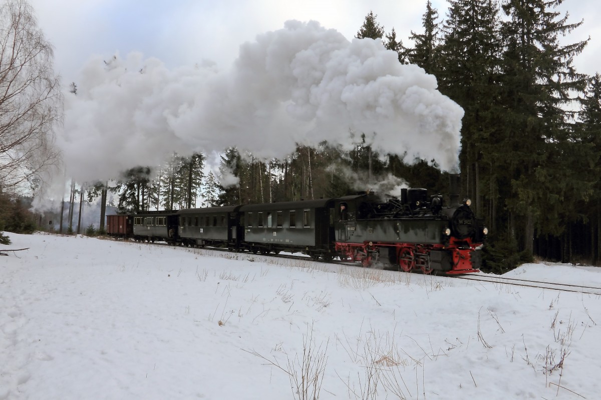 99 5902 am 19. Februar 2012 bei einer Scheinanfahrt kurz vor Elend.